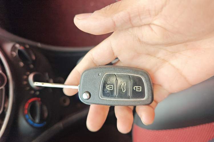 Used Hyundai Verna Ray 2014 1.4L Automatic GLX Vehicle Key