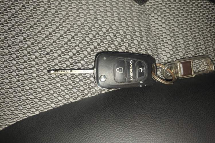 Used Hyundai Verna Ray 2014 1.4L Automatic GLX Vehicle Key