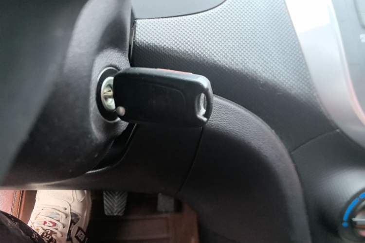 Used Hyundai Verna Ray 2014 1.4L Manual GLX Vehicle Key