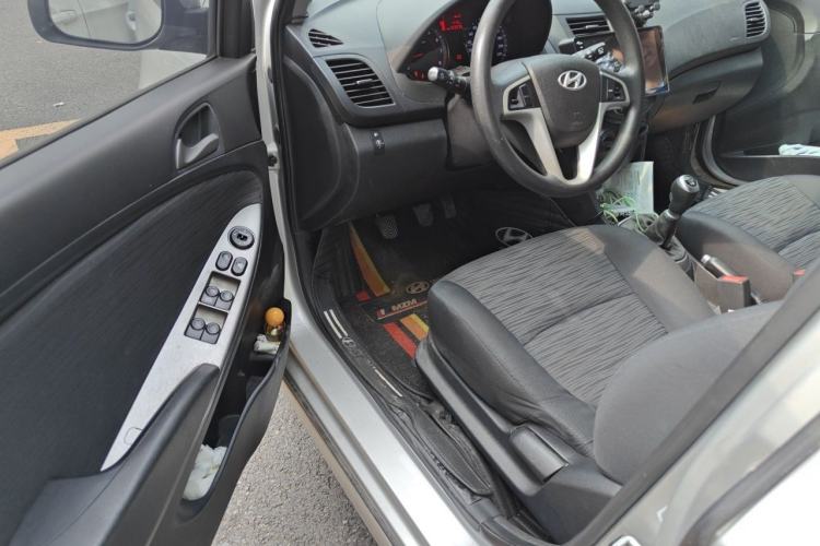 Used Hyundai Verna Ray 2014 1.4L Manual GLX Driver Seat