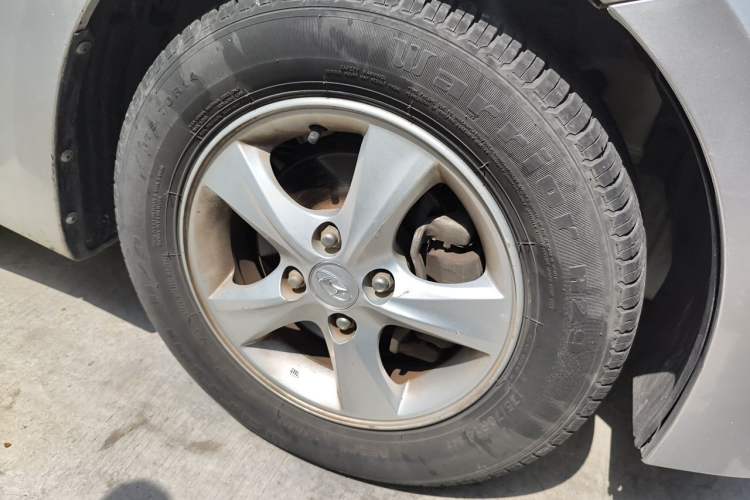 Used Hyundai Verna Ray 2014 1.4L Automatic GLX Exterior 1