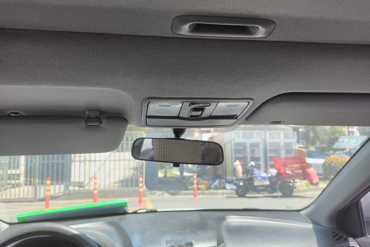 Used Hyundai Verna Ray 2014 1.4L Automatic GLX Headliner