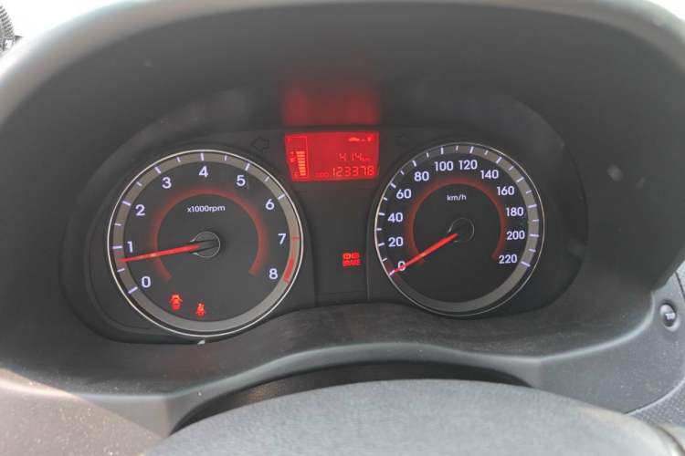 Used Hyundai Verna Ray 2014 1.4L Manual GLX Instrument Cluster