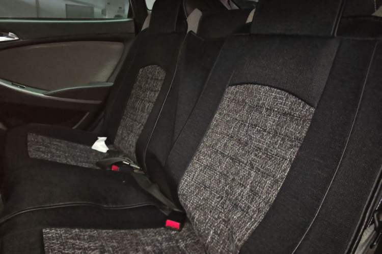Used Hyundai Verna Ray 2014 1.6L Automatic TOP Left Rear Seat