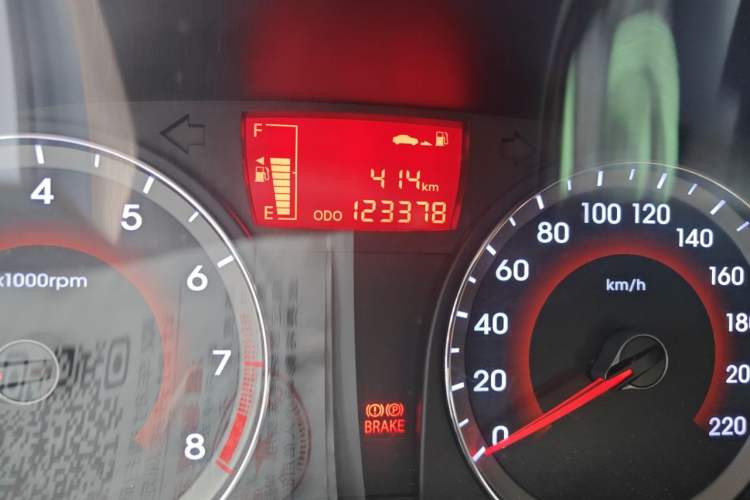 Used Hyundai Verna Ray 2014 1.4L Manual GLX Odometer Close Up