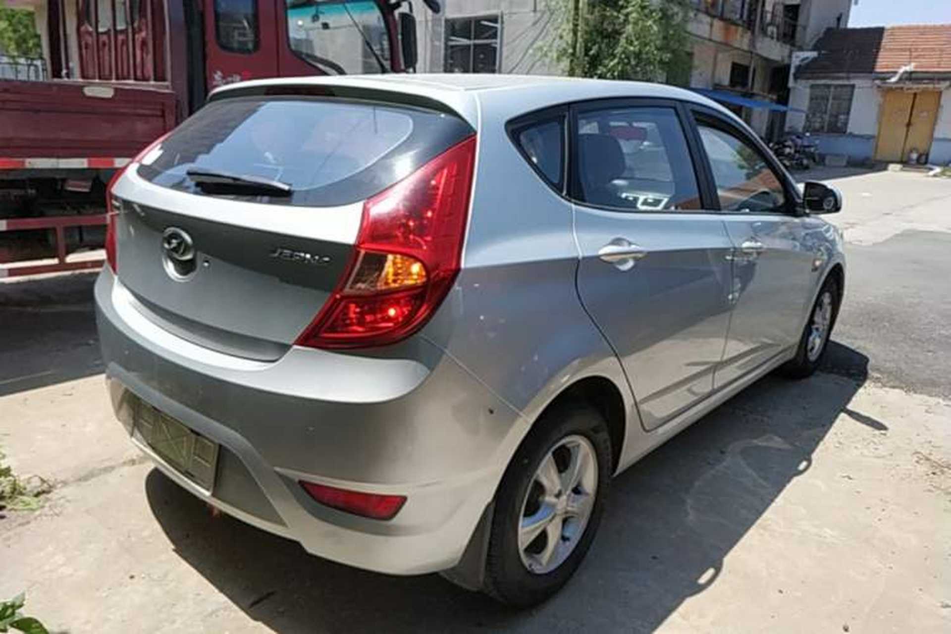 Used Hyundai Verna Ray 2014 1.4L Automatic GLX Rear Right 45 Deg