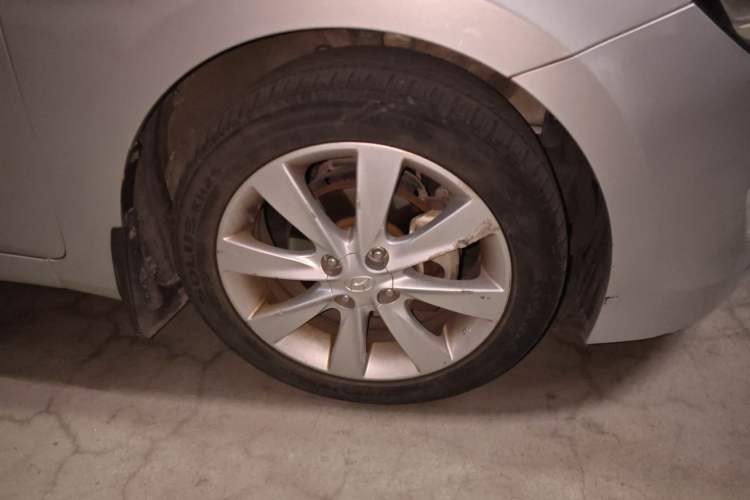 Used Hyundai Verna Ray 2014 1.6L Automatic TOP Right Front Wheel Hub