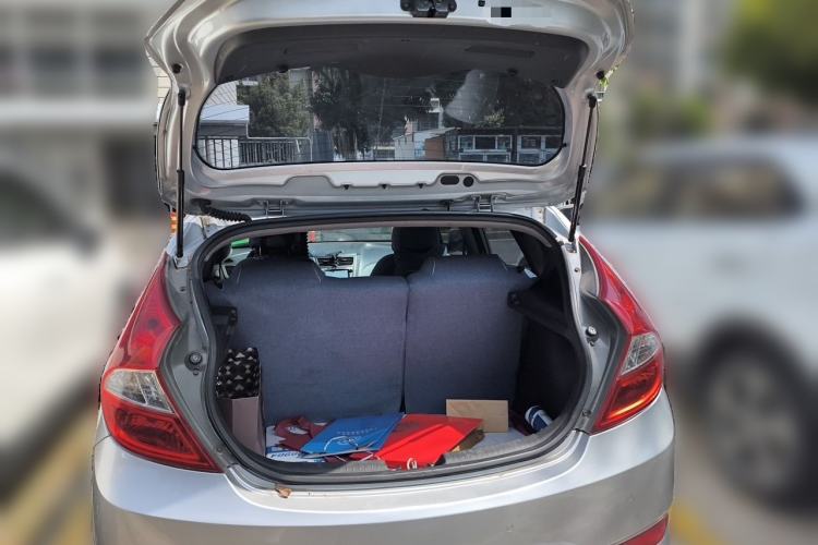 Used Hyundai Verna Ray 2014 1.4L Automatic GLX Trunk