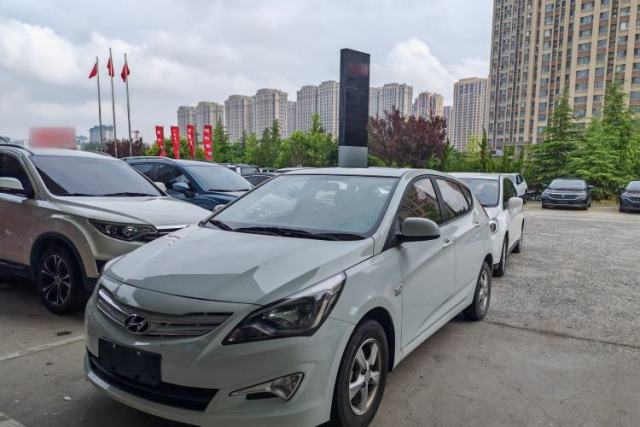 Used Hyundai Verna Ray 2014 1.4L Automatic TOP
