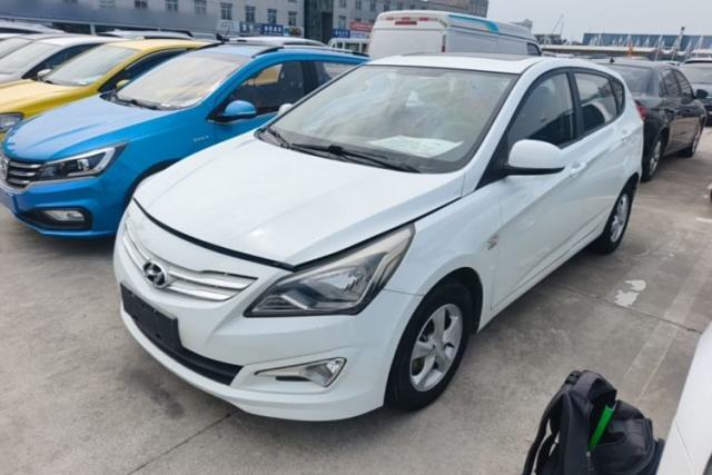 Used Hyundai Verna Ray 2014 1.4L Automatic GLX