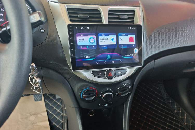 Used Hyundai Verna Ray 2014 1.4L Manual GLX Audio And AC Panel