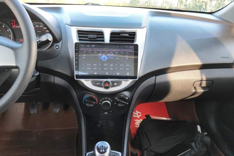 Used Hyundai Verna Ray 2014 1.4L Manual GLX Audio And AC Panel