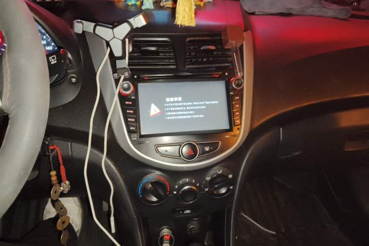 Used Hyundai Verna Ray 2014 1.4L Automatic GLX Audio And AC Panel