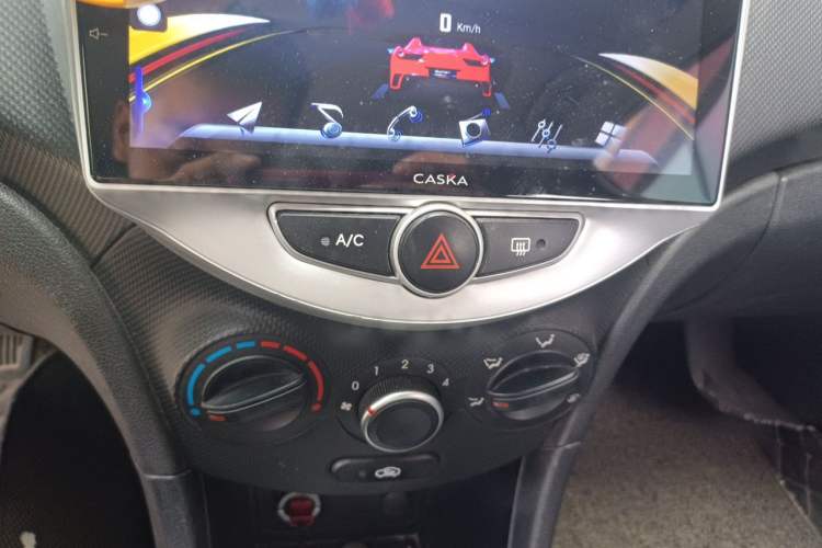 Used Hyundai Verna Ray 2014 1.4L Automatic GLX Audio And AC Panel