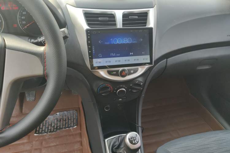 Used Hyundai Verna Ray 2014 1.4L Manual GLX Audio And AC Panel