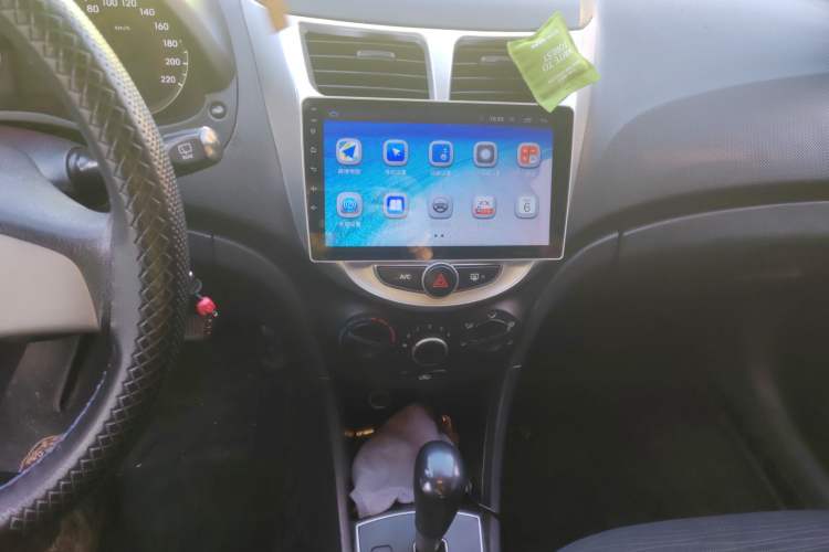 Used Hyundai Verna Ray 2014 1.4L Automatic GLX Audio And AC Panel