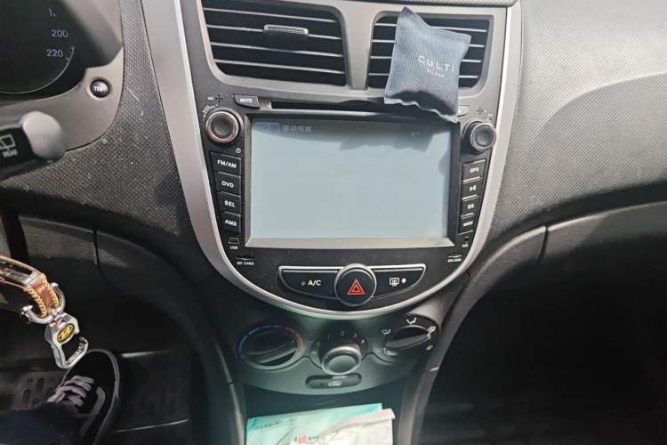 Used Hyundai Verna Ray 2014 1.4L Automatic GLX Audio And AC Panel