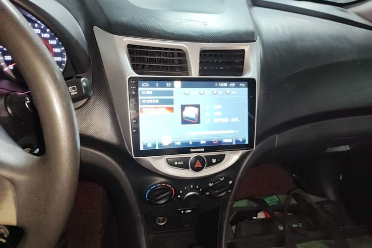 Used Hyundai Verna Ray 2014 1.4L Automatic GLX Audio And AC Panel