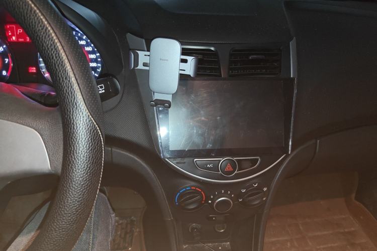 Used Hyundai Verna Ray 2014 1.4L Automatic GLX Audio And AC Panel