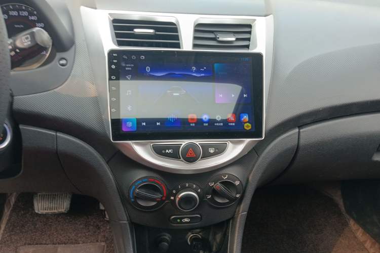 Used Hyundai Verna Ray 2014 1.4L Automatic GLX Audio And AC Panel