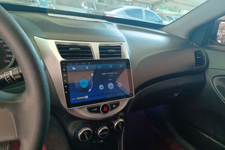 Used Hyundai Verna Ray 2014 1.4L Automatic GLX Audio And AC Panel
