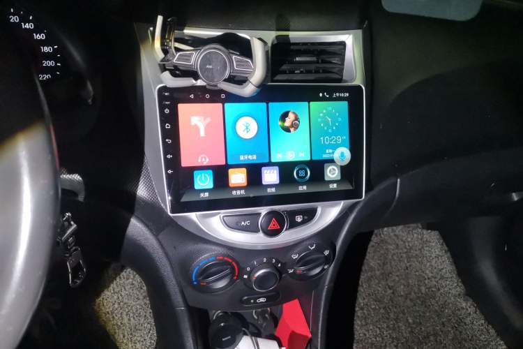 Used Hyundai Verna Ray 2014 1.4L Automatic GLX Audio And AC Panel