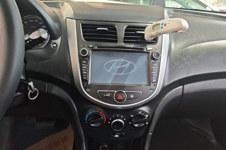 Used Hyundai Verna Ray 2014 1.4L Automatic GLX Audio And AC Panel