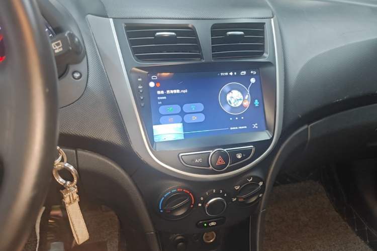 Used Hyundai Verna Ray 2014 1.4L Automatic GLX Audio And AC Panel