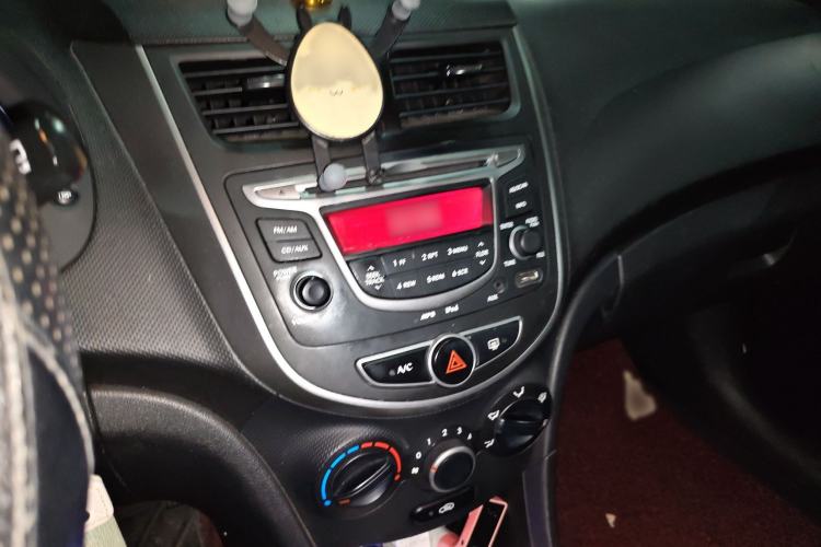 Used Hyundai Verna Ray 2014 1.4L Automatic GLX Audio And AC Panel