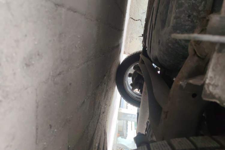 Used Hyundai Verna Ray 2014 1.6L Automatic TOP Chassis Rear Left