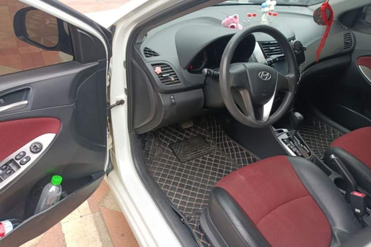 Used Hyundai Verna Ray 2014 1.4L Automatic GLX Driver Seat
