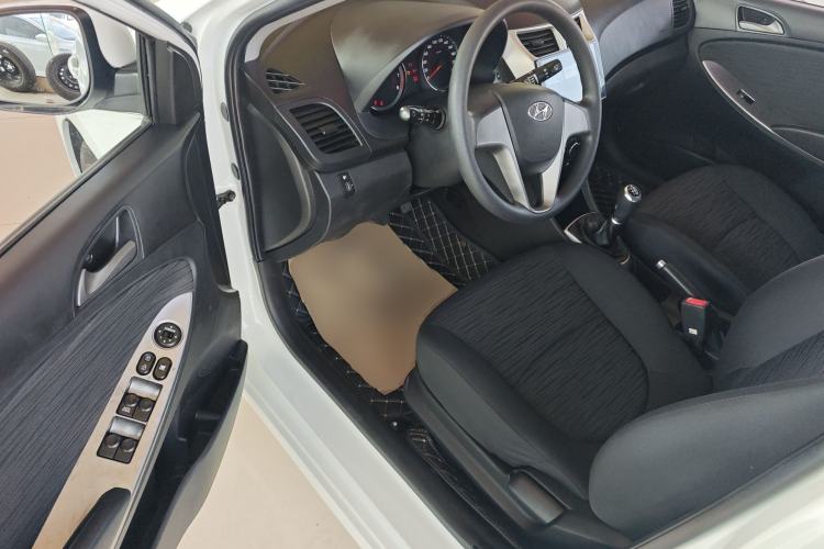 Used Hyundai Verna Ray 2014 1.4L Manual GLX Driver Seat