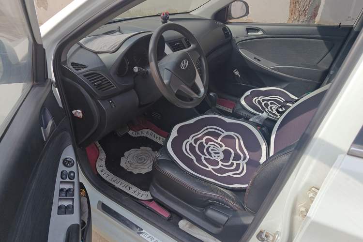 Used Hyundai Verna Ray 2014 1.4L Automatic GLX Driver Seat