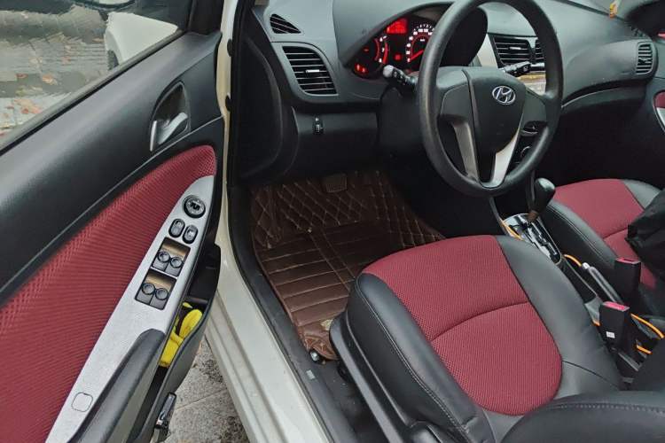Used Hyundai Verna Ray 2014 1.4L Automatic GLX Driver Seat