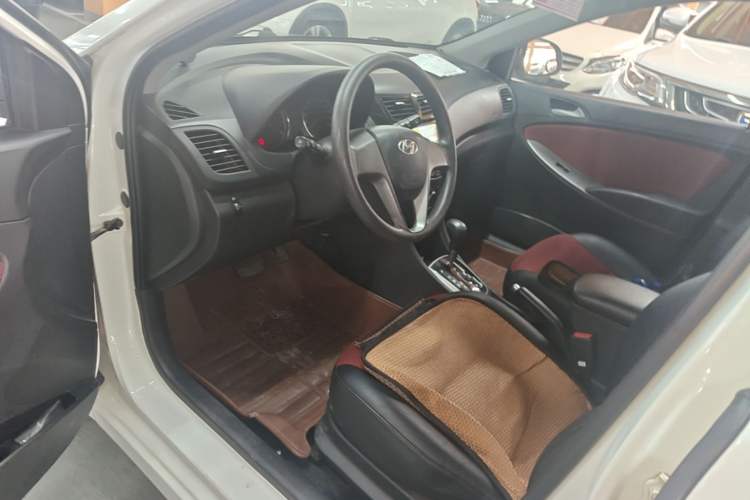 Used Hyundai Verna Ray 2014 1.4L Automatic GLX Driver Seat