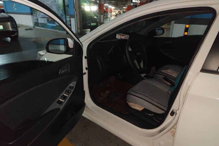 Used Hyundai Verna Ray 2014 1.4L Manual GLX Driver Seat