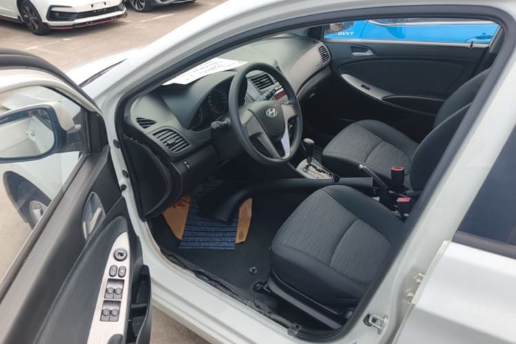Used Hyundai Verna Ray 2014 1.4L Automatic GLX Driver Seat