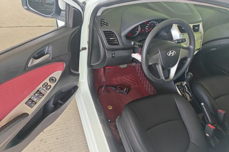 Used Hyundai Verna Ray 2014 1.4L Automatic GLX Driver Seat