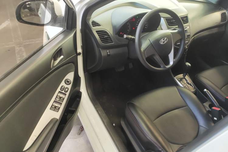 Used Hyundai Verna Ray 2014 1.4L Automatic GLX Driver Seat