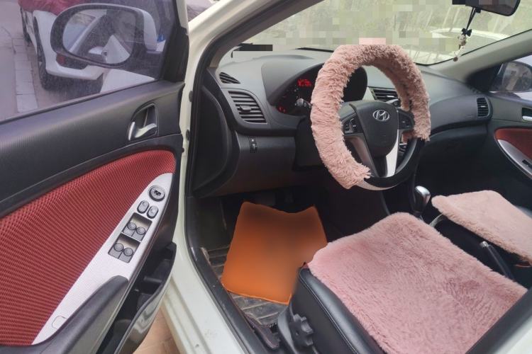Used Hyundai Verna Ray 2014 1.6L Automatic TOP Driver Seat