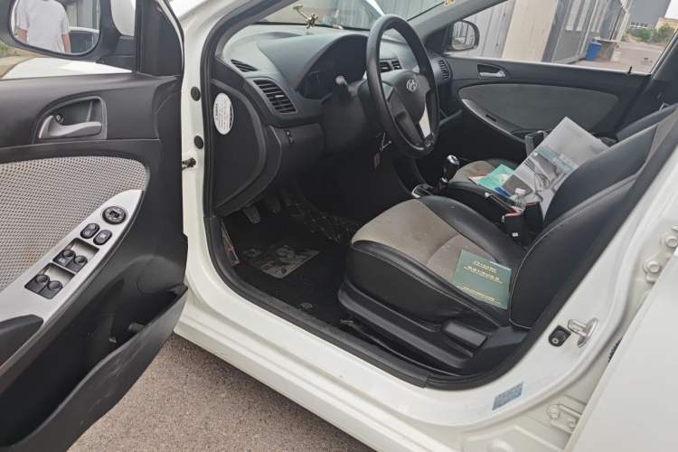 Used Hyundai Verna Ray 2014 1.4L Manual GLX Driver Seat
