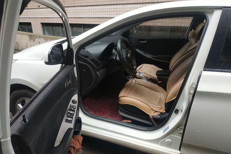 Used Hyundai Verna Ray 2014 1.4L Manual GLX Driver Seat