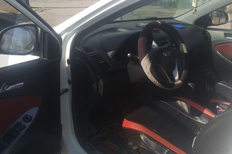 Used Hyundai Verna Ray 2014 1.6L Automatic TOP Driver Seat