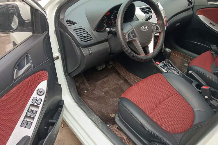 Used Hyundai Verna Ray 2014 1.4L Automatic GLX Driver Seat
