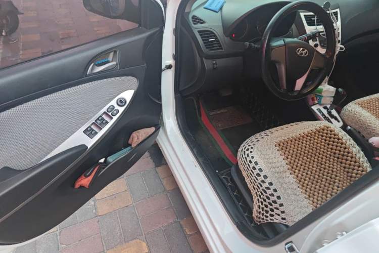 Used Hyundai Verna Ray 2014 1.4L Automatic GLX Driver Seat