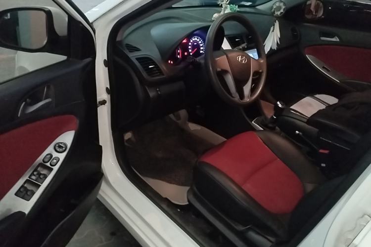 Used Hyundai Verna Ray 2014 1.4L Manual GLX Driver Seat