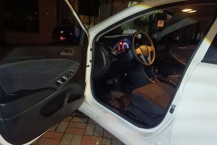 Used Hyundai Verna Ray 2014 1.4L Automatic GLX Driver Seat