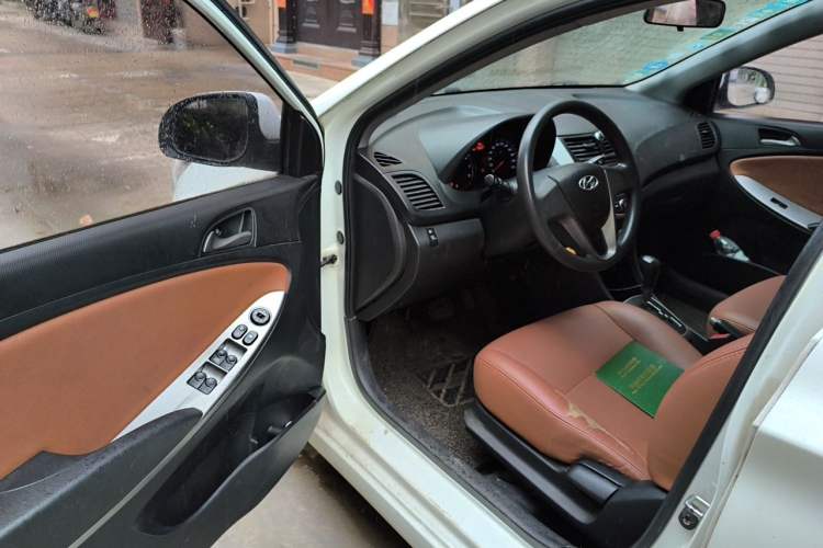 Used Hyundai Verna Ray 2014 1.4L Automatic GLX Driver Seat