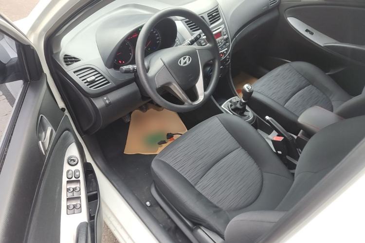 Used Hyundai Verna Ray 2014 1.4L Manual GLX Driver Seat