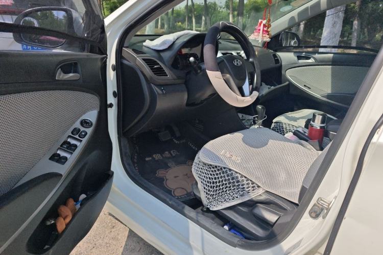 Used Hyundai Verna Ray 2014 1.4L Automatic GLX Driver Seat